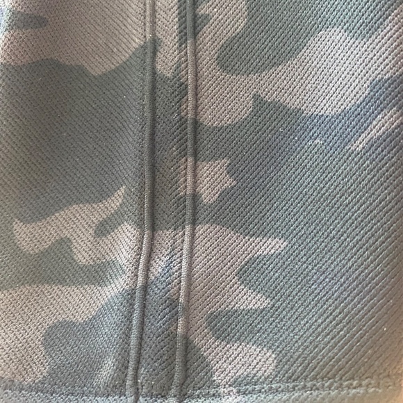 Spanx Black Camo Leggings NWT Size Small - Picture 7 of 13